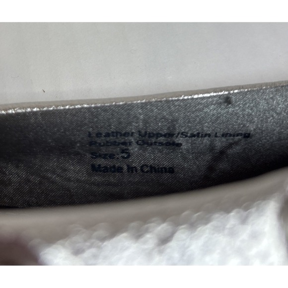 Talbots Aluminum Metallic Loafers Moc Toe Bow On Vamp Womens Size 5 Open Box - Picture 7 of 9